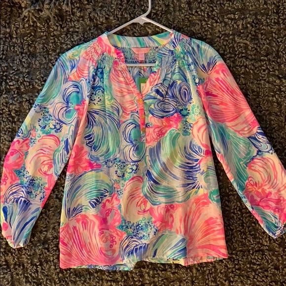 Lilly Pulitzer Tops - Lily Pulitzer blouse🌻🌻